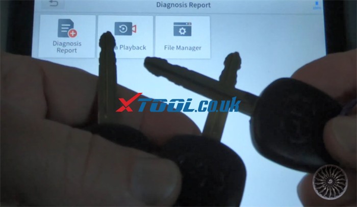 How to program a Toyota G Chip Key using xtool D8 01